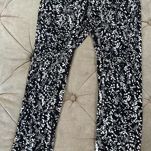 Lululemon leggings size 4
